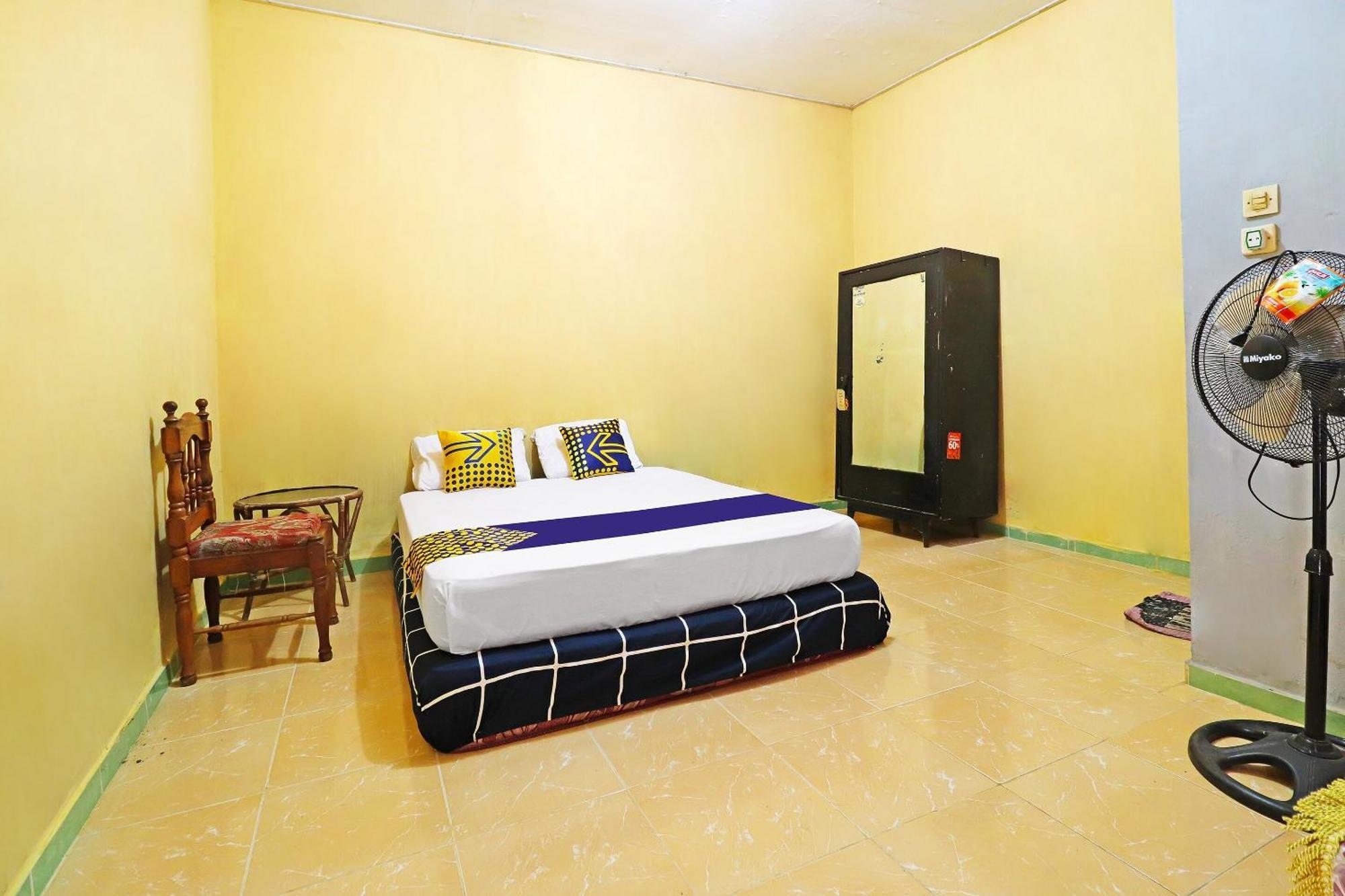 Spot On 91222 Kanjeng Mami Homestay Syariah Jambi Exterior foto